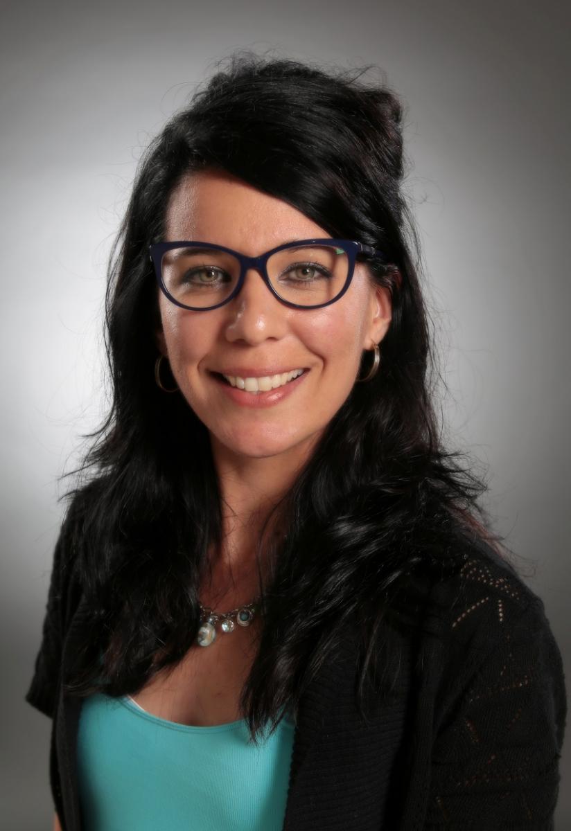 Headshot of Dr. Isabelle Côté smiling 