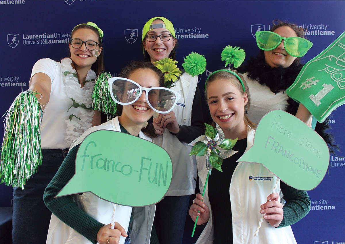 Francophone Laurentian University students dressed in green to celebrate francophonie.
