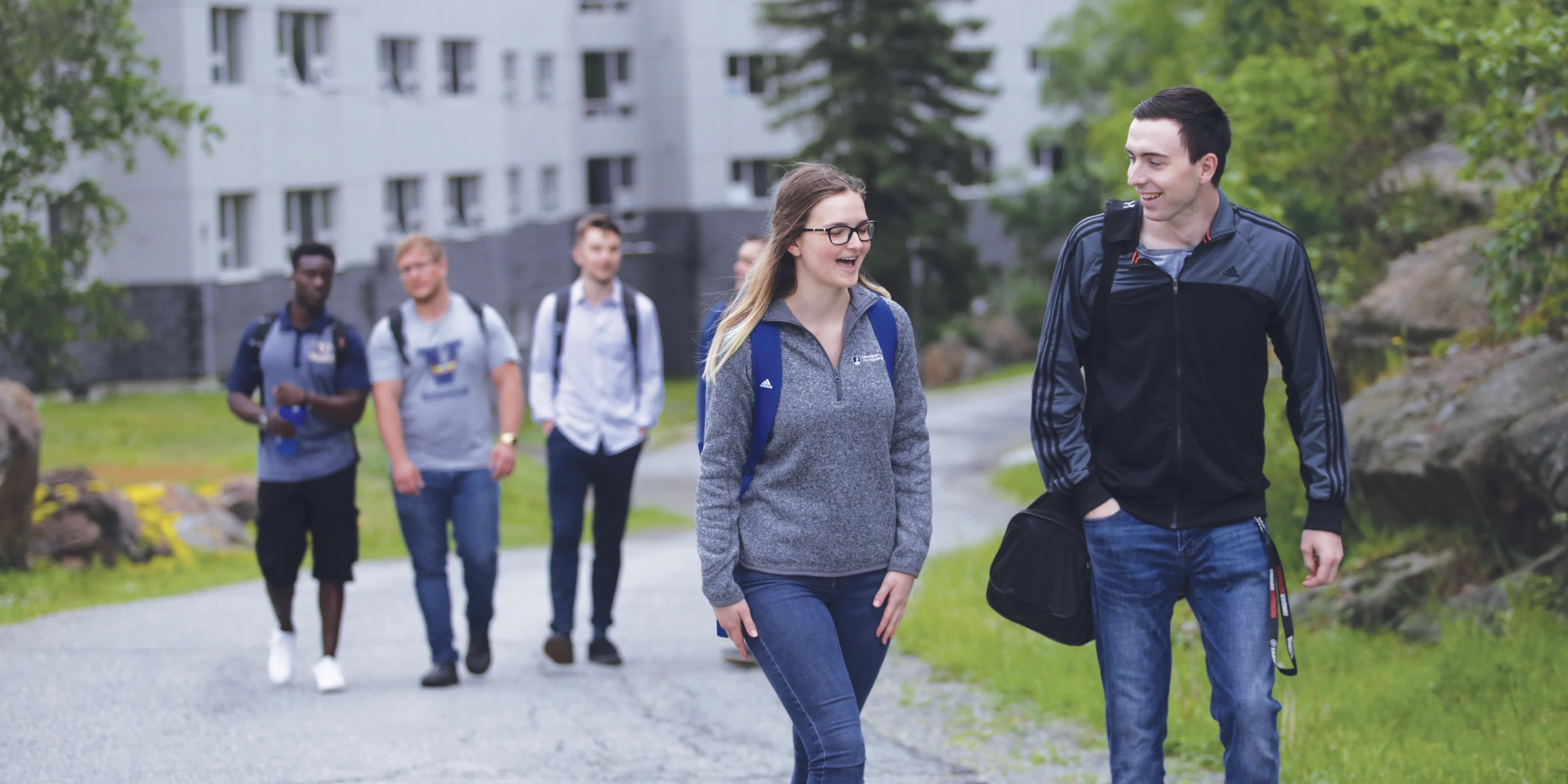 Students walking on the Laurentian University campus.