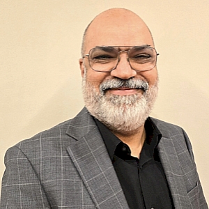 Dr.Parvinder Arora