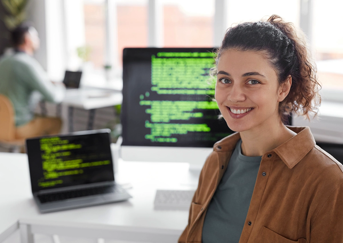 A female Computer Science student at Laurentian University.